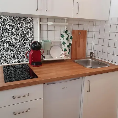 Happy Vibes Apartment, Charming & With Free Parking