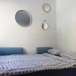 Happy Vibes Apartment, Charming & With Free Parking شقة