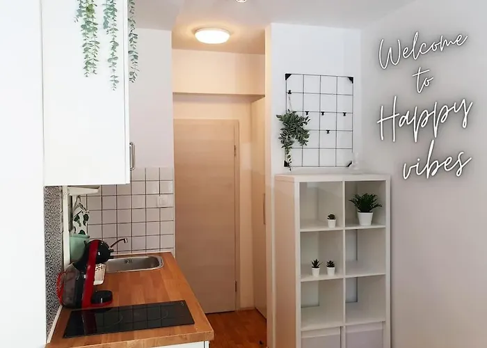 Happy Vibes Apartment, Charming & With Free Parking *